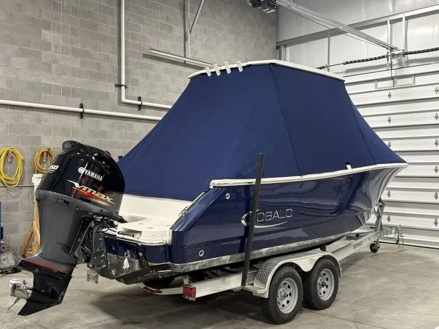 Slide: The Image of Robalo R230 Center Console 2020 - 5