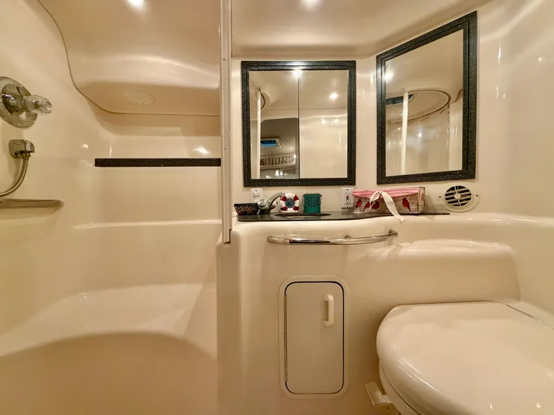 Slide: The Image of Sea Ray Sundancer 400 1997 - 22