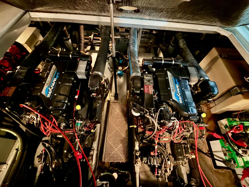 Slide: The Image of Sea Ray Sundancer 400 1997 - 25