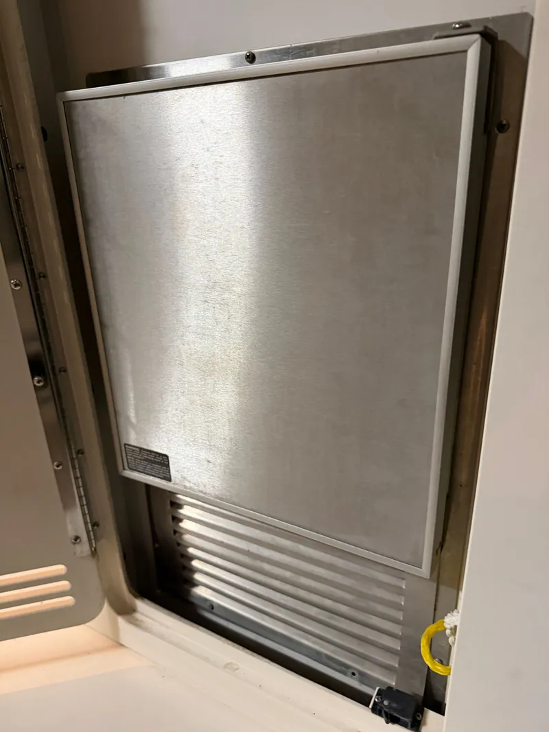 Slide: The Image of Sea Ray Sundancer 400 1997 - 9