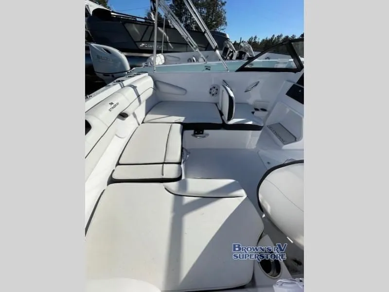 Slide: The Image of Stingray 172 2026 - 12