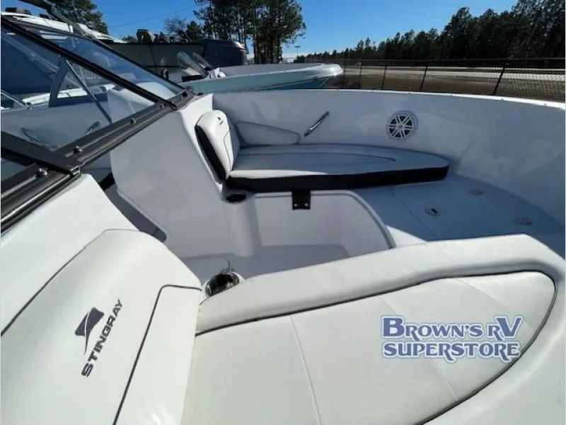 Slide: The Image of Stingray 172 2026 - 13