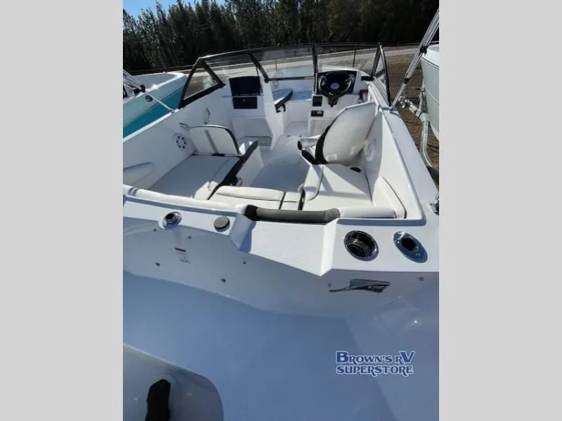 Slide: The Image of Stingray 172 2026 - 14