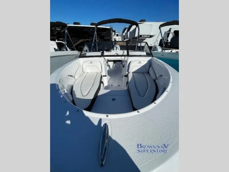 Slide: The Image of Stingray 172 2026 - 3