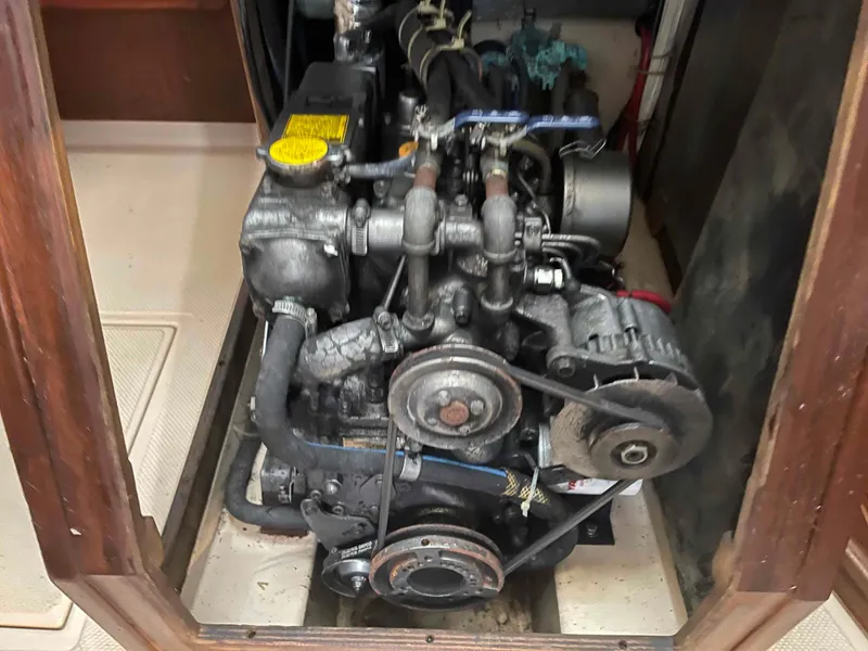 Slide: The Image of Label on Island Packet 35 Cutter 1990 model showing ECD16K/1-Retrofit 410A 115/60. - 33