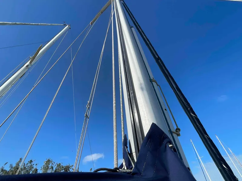 Slide: The Image of Stainless steel rigging component in Island Packet 35 Cutter, 1990 model. - 52