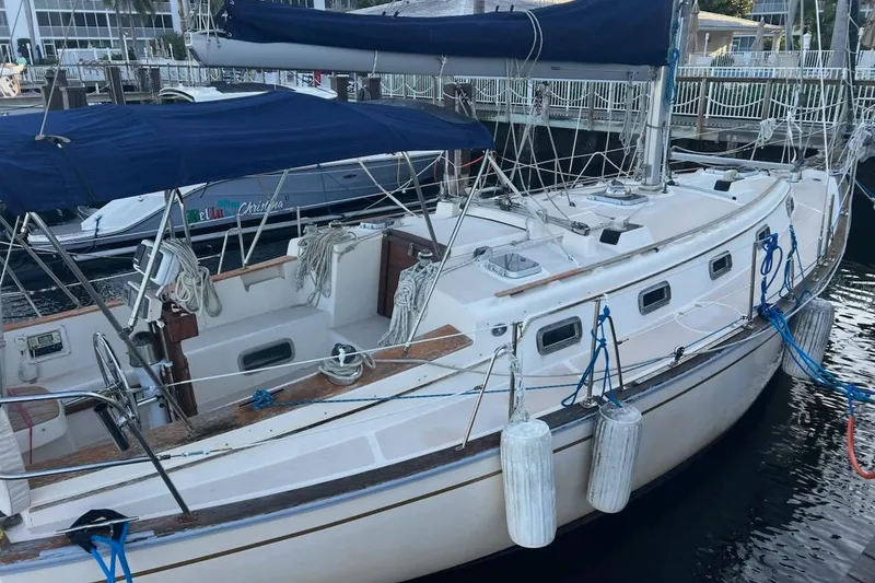 Slide: The Image of Island Packet 35 1990 - 71