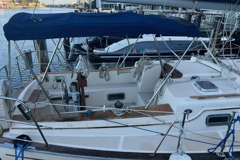 Slide: The Image of Island Packet 35 1990 - 72