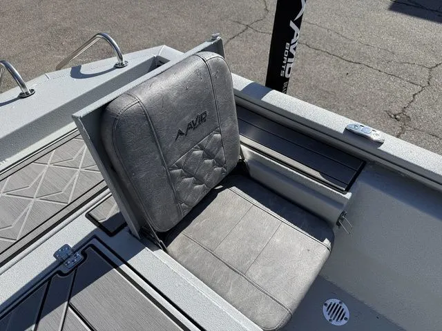 Slide: The Image of Avid 23 Mag 2026 - 17