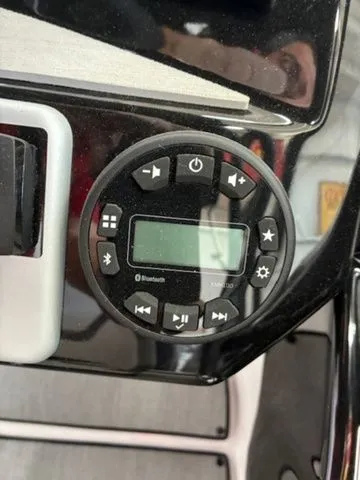 Slide: The Image of Yamaha Boats AR220 2026 control panel with Bluetooth interface. - 21