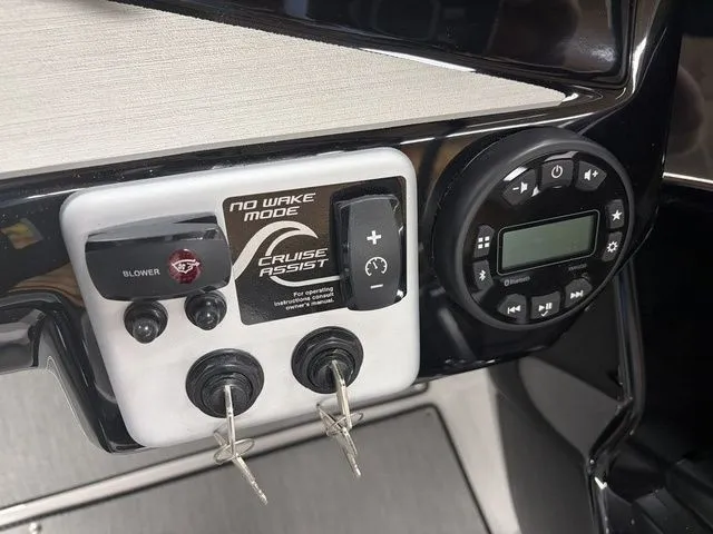 Slide: The Image of Yamaha AR220 2026 - 17