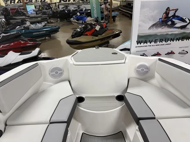 Slide: The Image of Yamaha AR220 2026 - 22