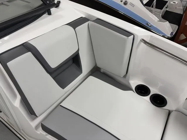 Slide: The Image of Yamaha AR220 2026 - 28