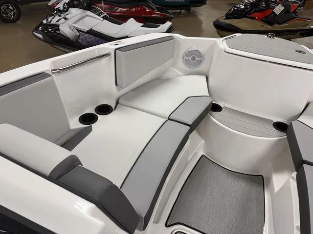 Slide: The Image of Yamaha AR220 2026 - 40