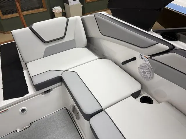 Slide: The Image of Yamaha AR220 2026 - 50