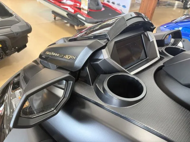 Slide: The Image of Yamaha FX LTDSVHO 2026 - 7