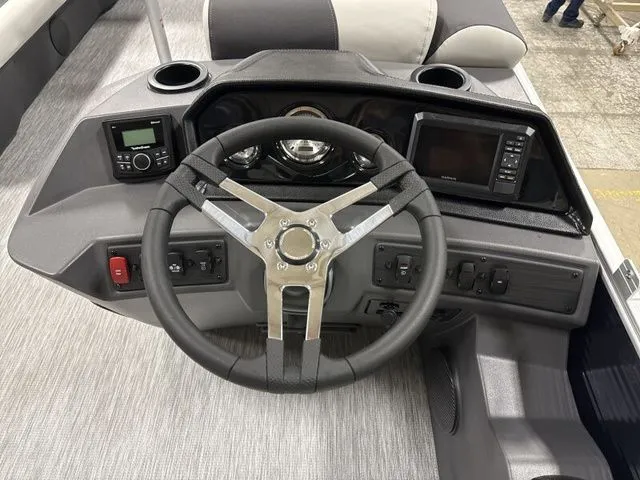 Slide: The Image of Bennington 22 S SWINGBACK - S-ONE 2026 - 4