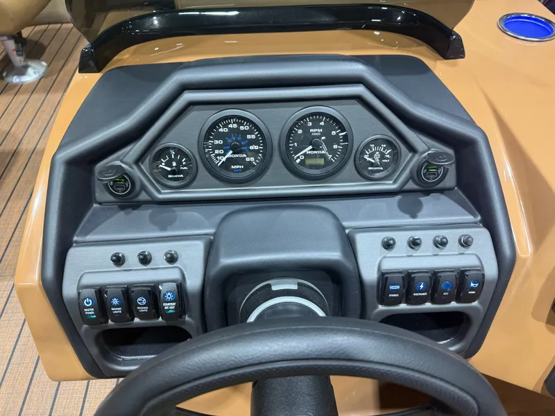 Slide: The Image of Bentley Pontoons Legacy 220 Navigator DL Quad Lounge 2026 - 13