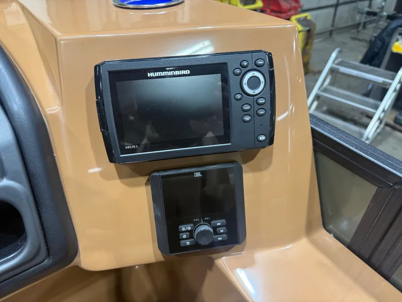 Slide: The Image of Bentley Pontoons Legacy 220 Navigator DL Quad Lounge 2026 - 14