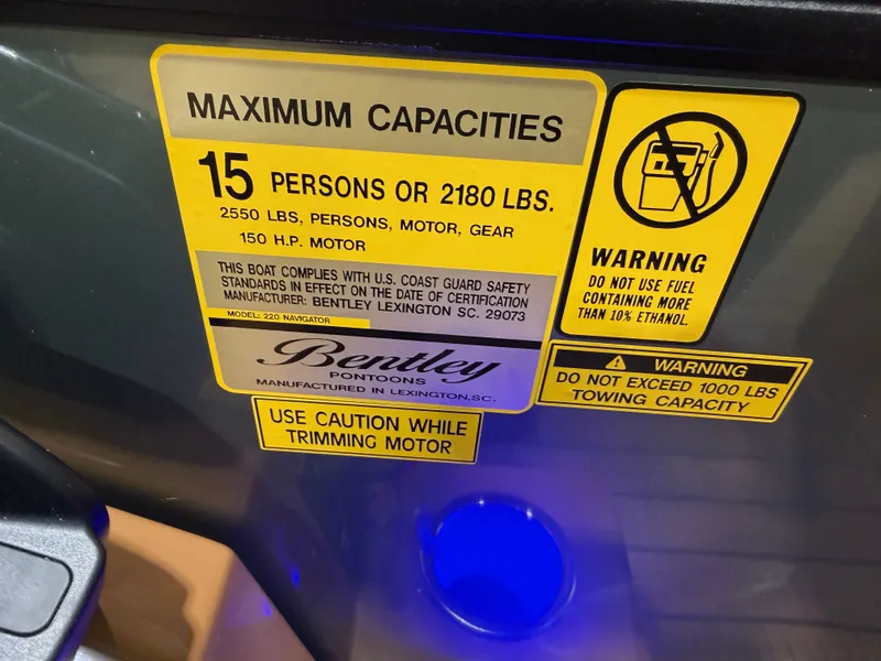 Slide: The Image of Bentley Pontoons Legacy 220 Navigator DL Quad Lounge 2026 - 15