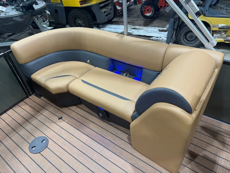 Slide: The Image of Bentley Pontoons Legacy 220 Navigator DL Quad Lounge 2026 - 16