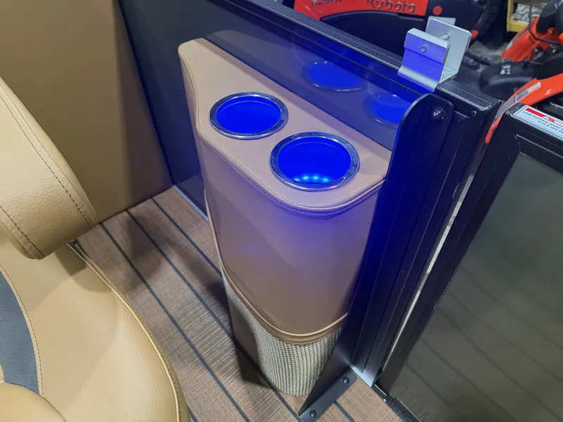 Slide: The Image of Bentley Pontoons Legacy 220 Navigator DL Quad Lounge 2026 - 23