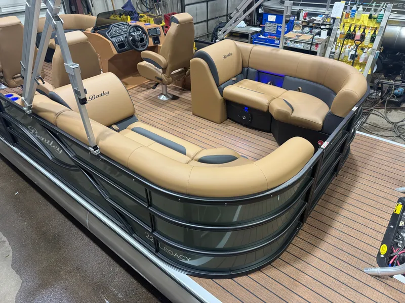 Slide: The Image of Bentley Pontoons Legacy 220 Navigator DL Quad Lounge 2026 - 4