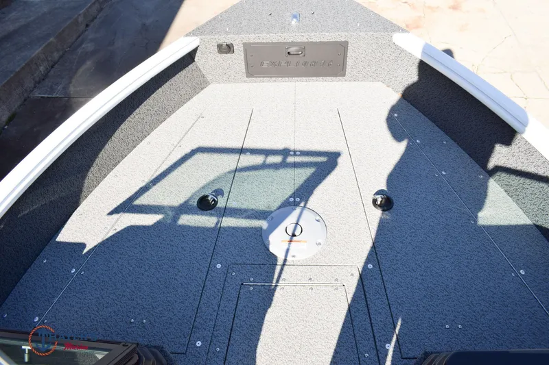 Slide: The Image of Lund 1800 Explorer Sport 2026 - 14