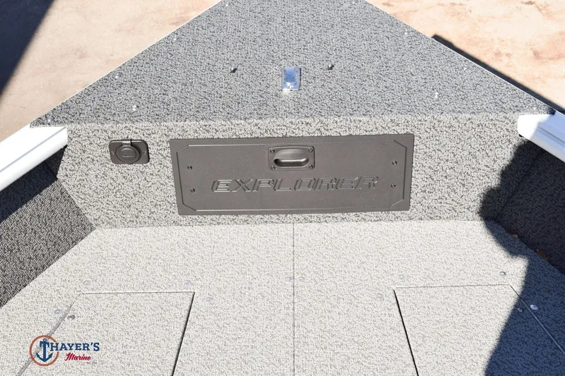 Slide: The Image of Lund 1800 Explorer Sport 2026 - 15