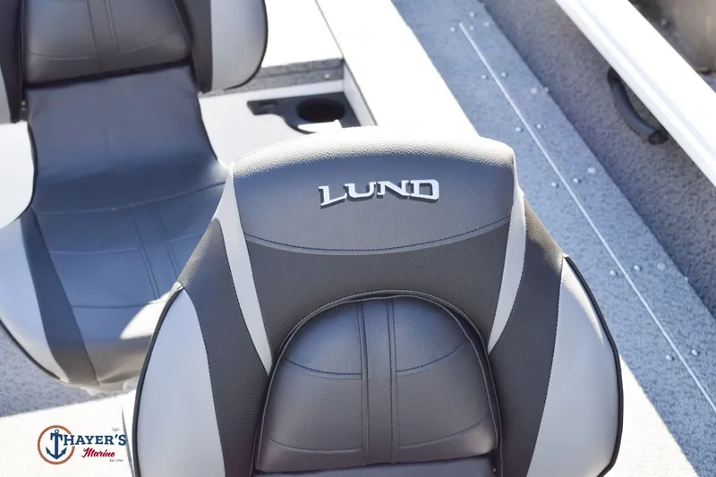 Slide: The Image of Lund 1800 Explorer Sport 2026 - 18