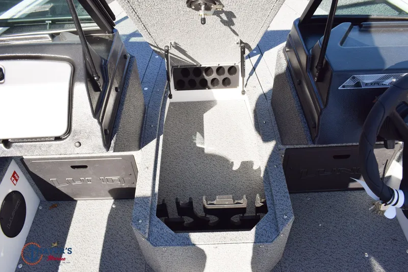 Slide: The Image of Lund 1800 Explorer Sport 2026 - 21