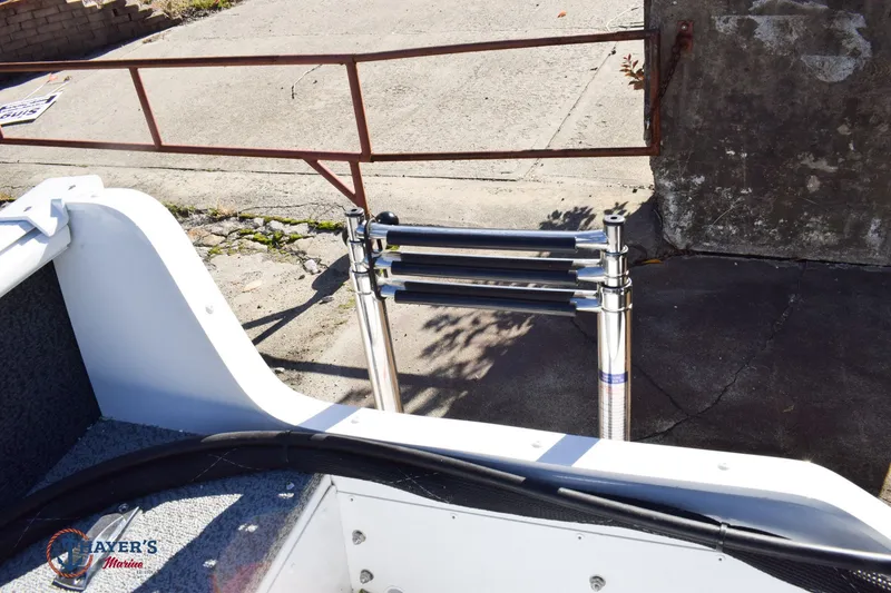 Slide: The Image of Lund 1800 Explorer Sport 2026 - 27