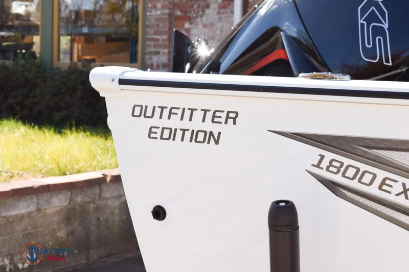 Slide: The Image of Lund 1800 Explorer Sport 2026 - 4