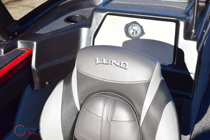 Slide: The Image of Lund 1775 Crossover XS 2026 - 10