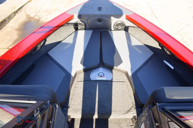 Slide: The Image of Lund 1775 Crossover XS 2026 - 14