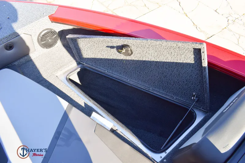 Slide: The Image of Lund 1775 Crossover XS 2026 - 23