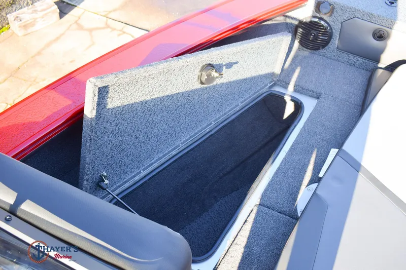 Slide: The Image of Lund 1775 Crossover XS 2026 - 24