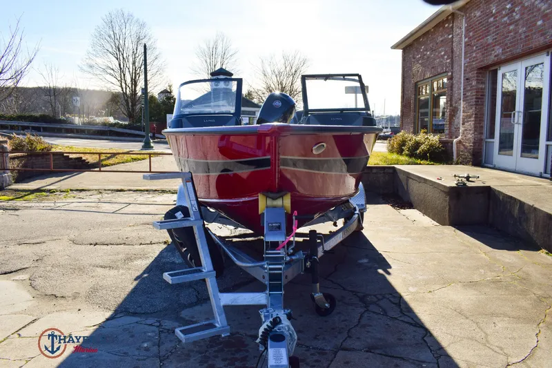 Slide: The Image of Lund 1775 Crossover XS 2026 - 30