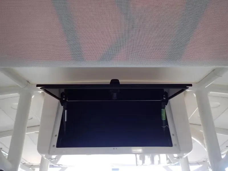 Slide: The Image of Skeeter SX2250 2020 - 12