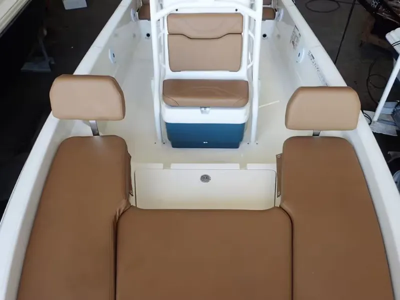 Slide: The Image of Skeeter SX2250 2020 - 14