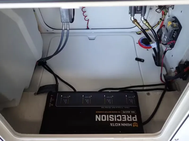 Slide: The Image of Skeeter SX2250 2020 - 18