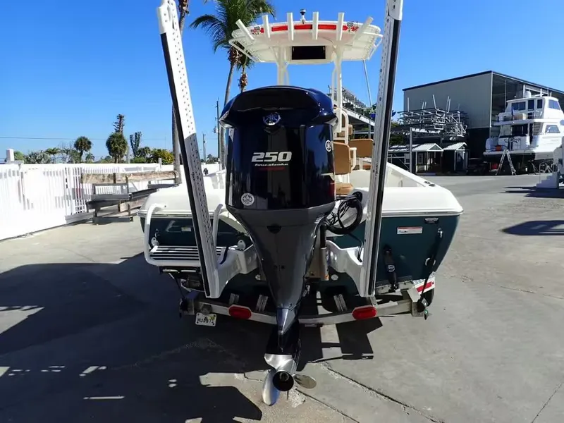 Slide: The Image of Skeeter SX2250 2020 - 3