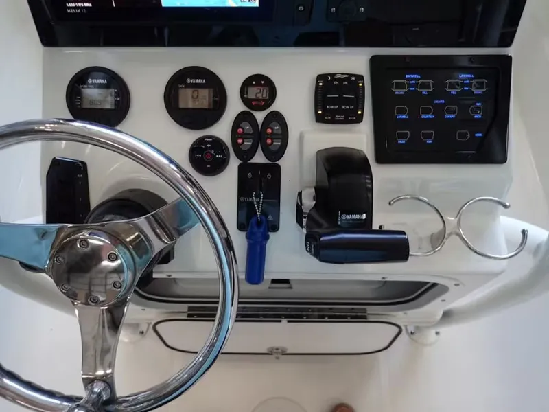 Slide: The Image of Skeeter SX2250 2020 - 8