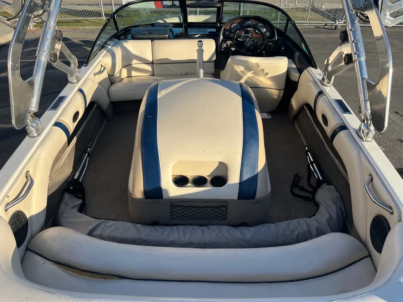 Slide: The Image of Malibu Response LX 2000 - 15