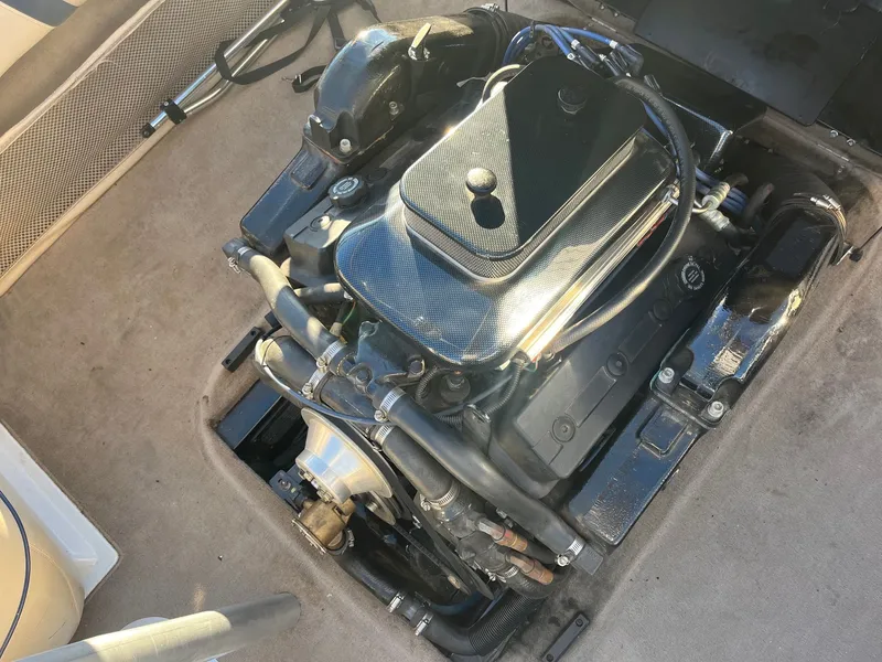 Slide: The Image of Malibu Response LX 2000 - 24