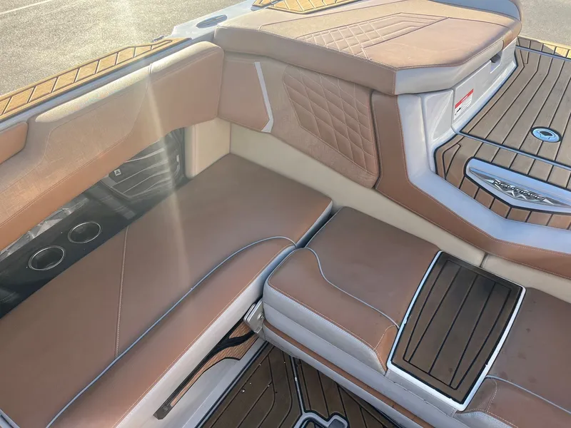 Slide: The Image of Nautique G23 2022 - 20