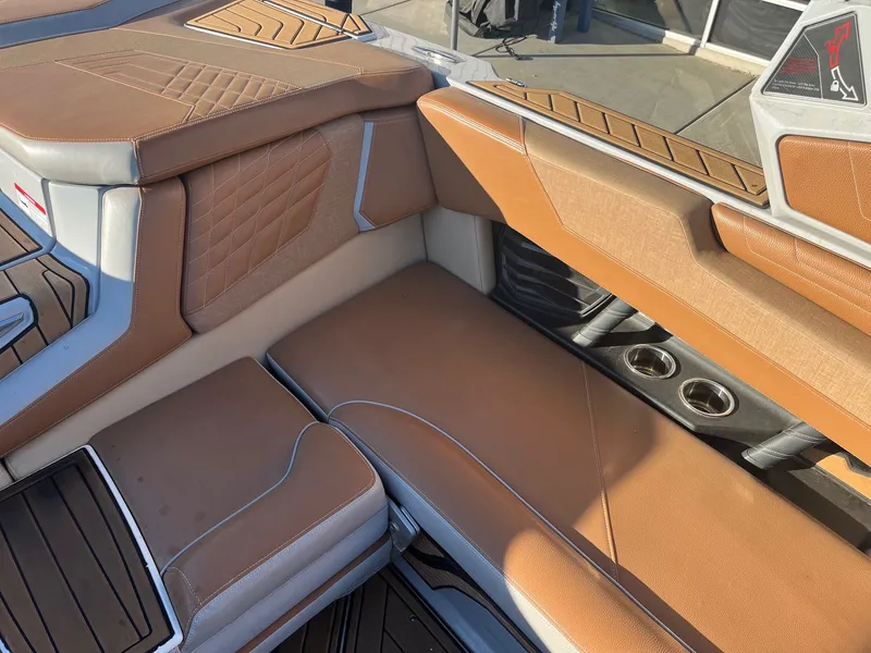 Slide: The Image of Nautique G23 2022 - 22