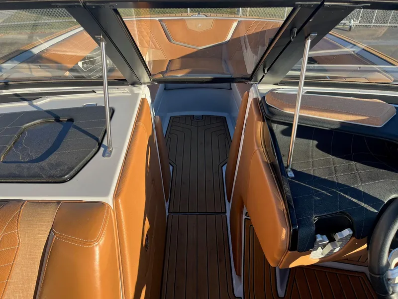 Slide: The Image of Nautique G23 2022 - 30