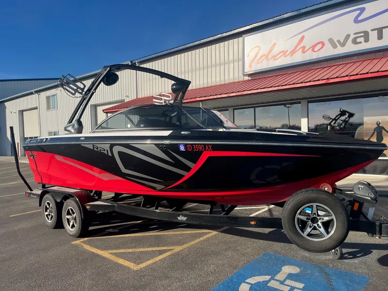 Slide: The Image of Tigé R21 2018 - 13