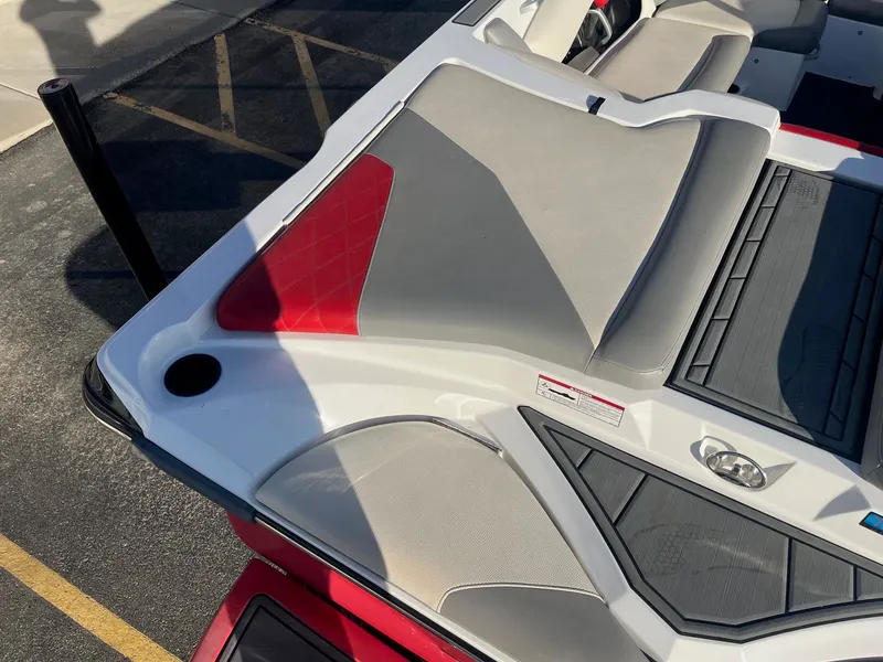 Slide: The Image of Tigé R21 2018 - 15